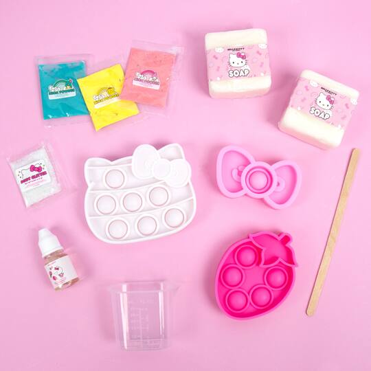 Hello Kitty® Press N' Pop Soap Kit